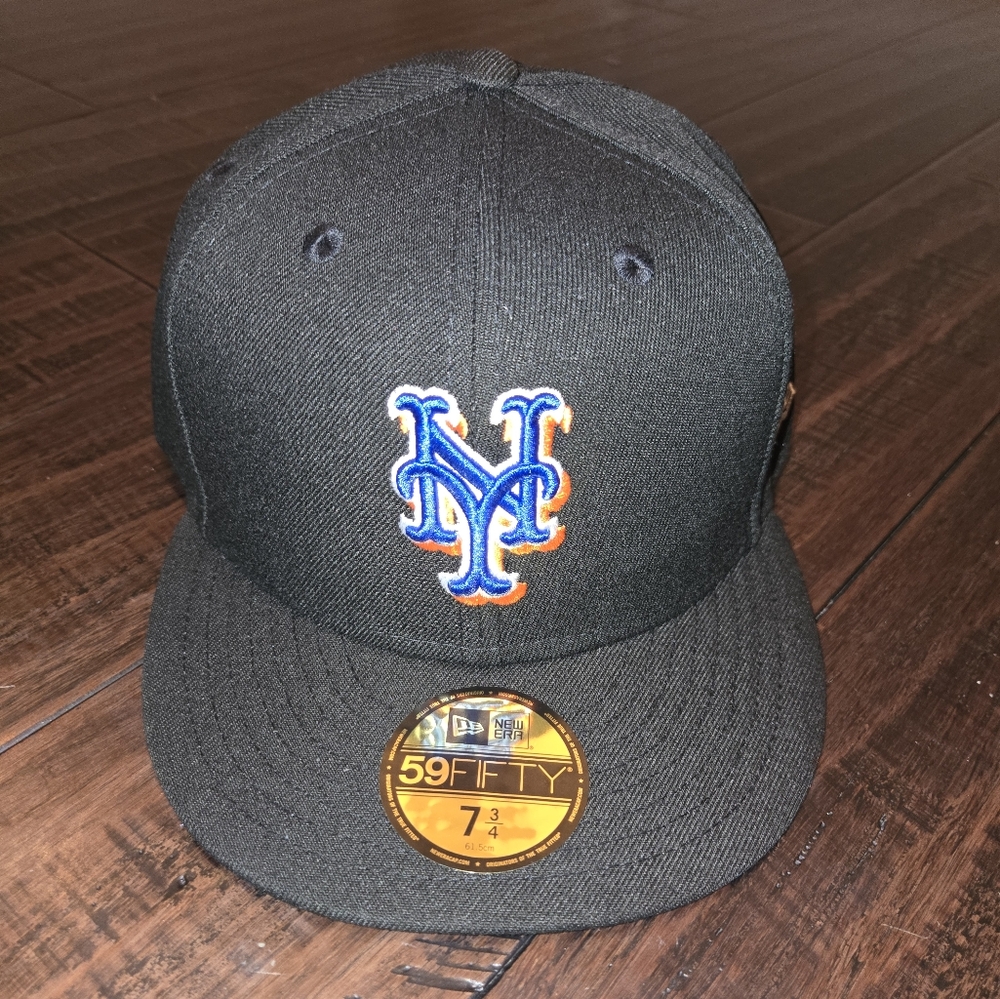 New Era Black Fitted New York Mets Cap